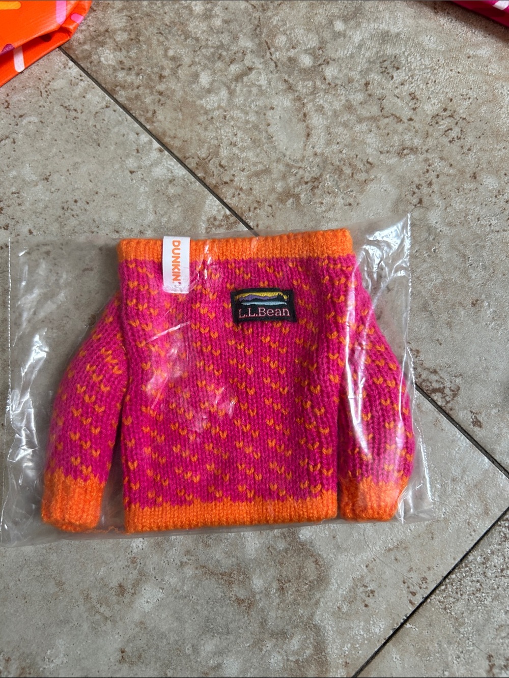 L.L. Bean Pink & Orange Dunkin cup sweater Plus Huge Merch Bundle!! - Picture 3 of 11